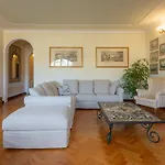 Ponte Vecchio 3 Bedroom Appartement Florence