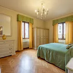 Ponte Vecchio 3 Bedroom *