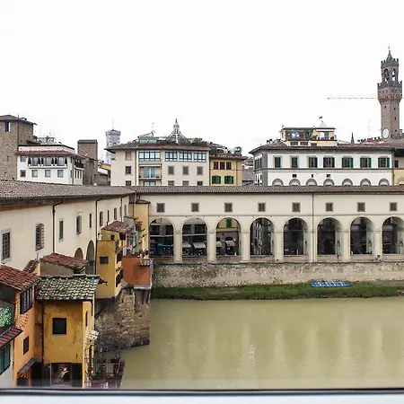 Ponte Vecchio Luxury Ii Apartmán