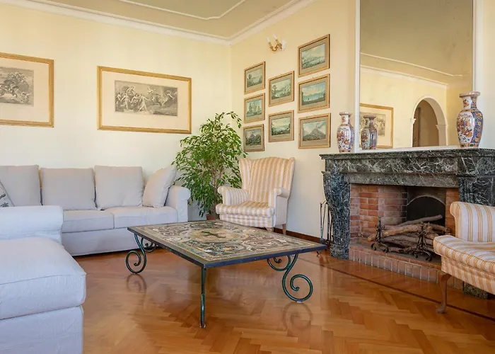 Ponte Vecchio Luxury Ii Apartment