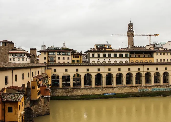 Ponte Vecchio Luxury Ii Apartment