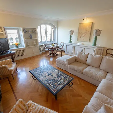 Daire Ponte Vecchio Luxury Ii